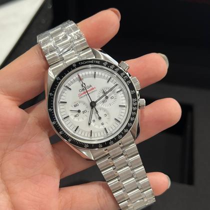 OM. Speedmaster Moonwatch Professional