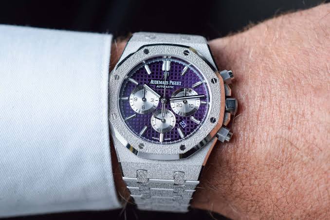 AP. Royal Oak Frosted Gold Selfwinding Chronograph 41mm