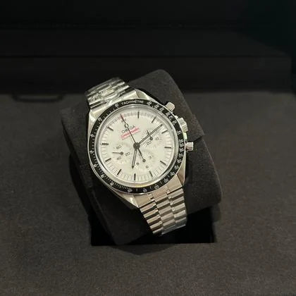 OM. Speedmaster Moonwatch Professional