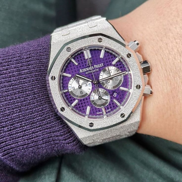 AP. Royal Oak Frosted Gold Selfwinding Chronograph 41mm