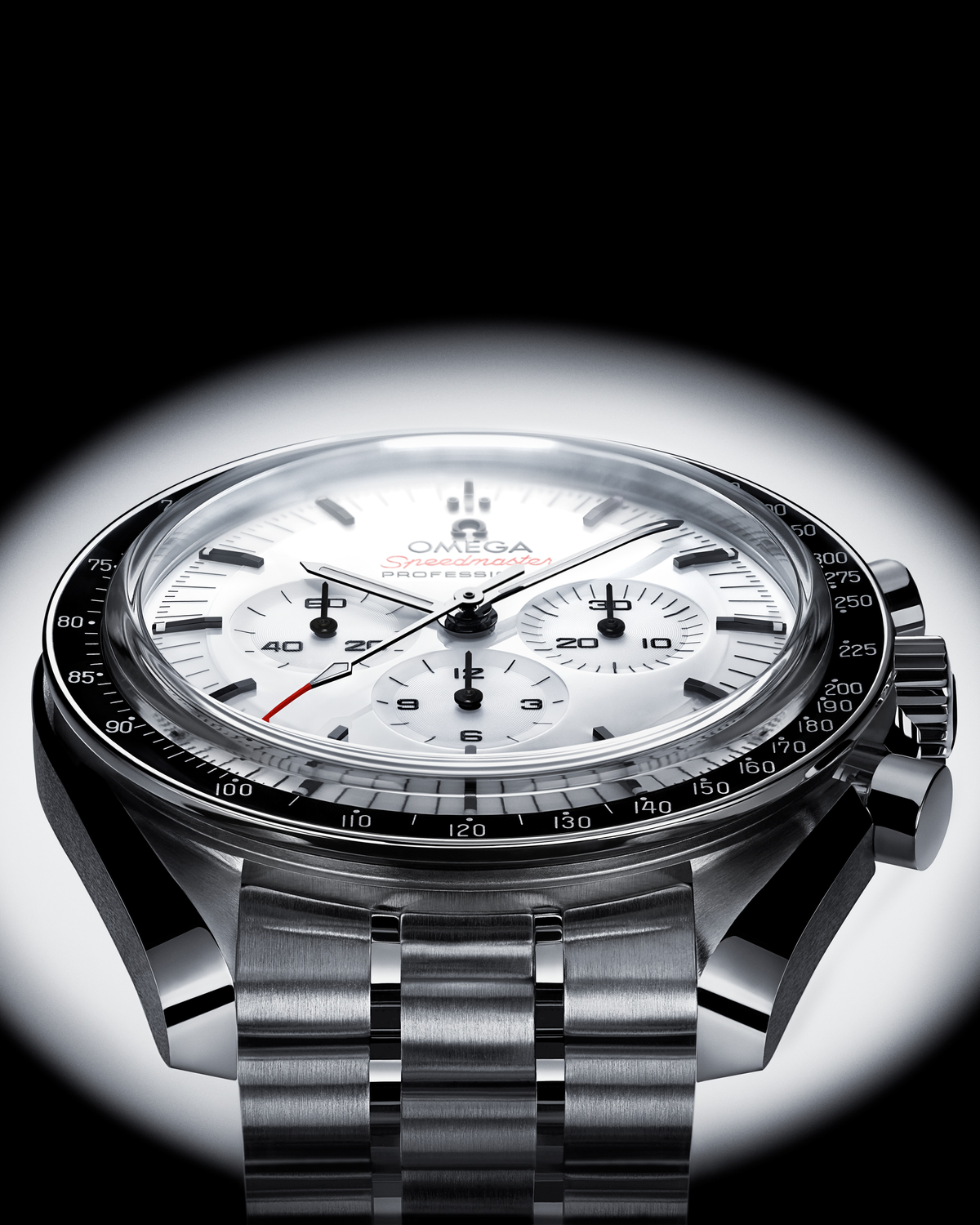 OM. Speedmaster Moonwatch Professional