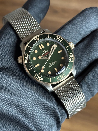 OM. Seamaster Diver 300M Titanium Bronze Gold