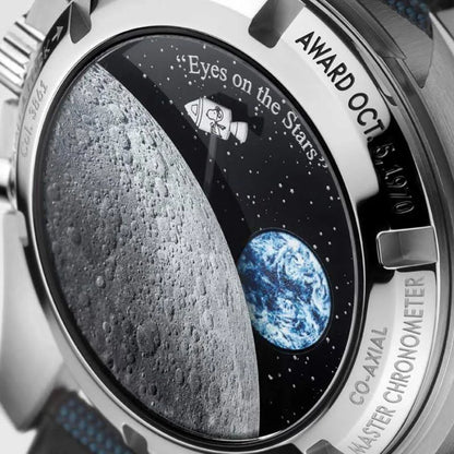 OM. Speedmaster Silver Snoopy Award